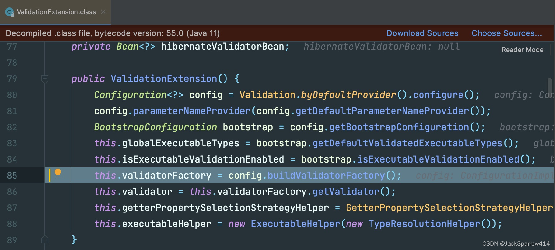 ValidationExtension 构造时初始化默认 ValidatorFactory 与 Validator